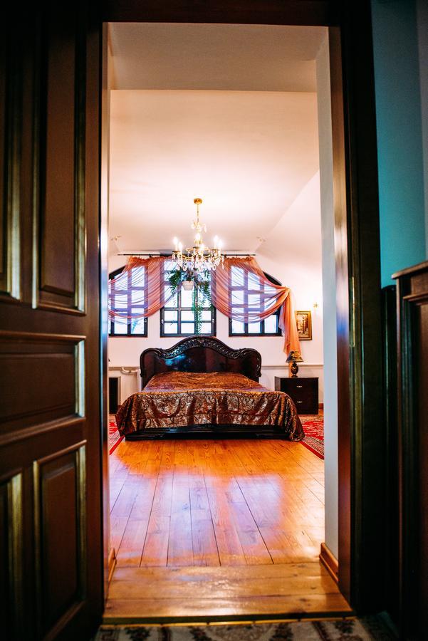 Antique House Hotel دوبنو المظهر الخارجي الصورة